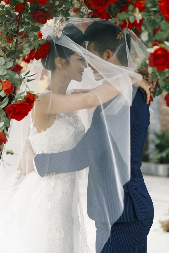 su that ve loat anh cuoi cua tan hoa hau hoan vu hhen nie vua bi ro ri