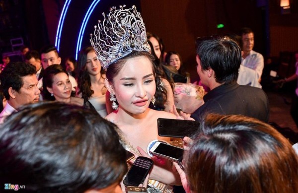 le au ngan anh toi bat ngo khi nhan duoc thong tin de nghi tuoc vuong mien