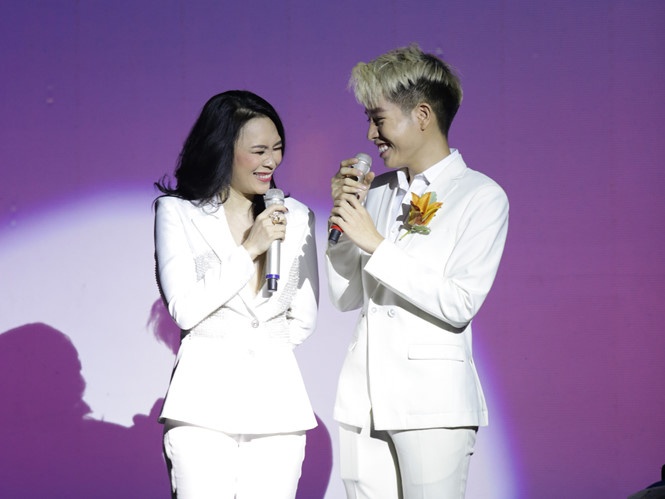 my tam duc phuc khong chi gioi ma con hai huoc giong nhau