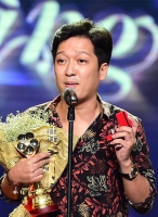 nghe si dong nghiep phan khoi chuc mung tien nga doat giai mai vang
