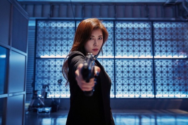 ha ji won huy lich trinh ra mat phim manhunt cua ngo vu sam de lo dam tang cho em trai