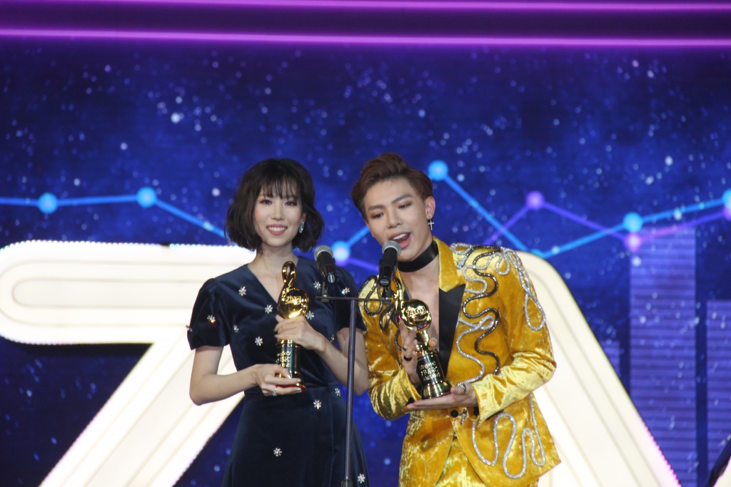 vi sao soobin hoang son min va erik thang lon tai zing music awards