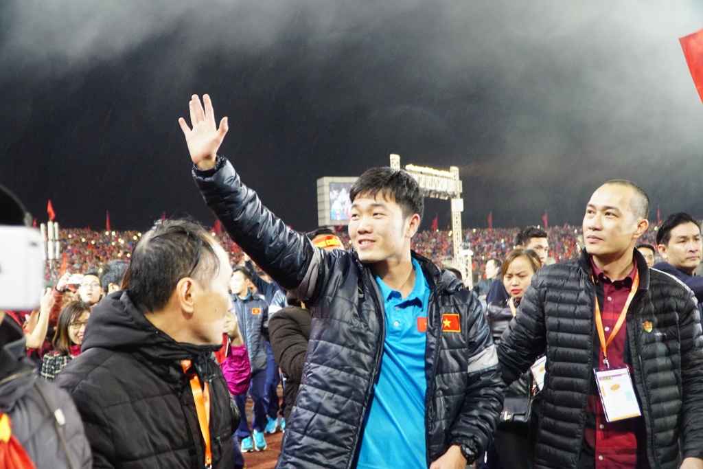 chum anh dan sao khung do bo san my dinh chao mung u23 viet nam