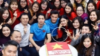 thu mon bui tien dung ngay truoc di da giai ve van len nuong len ray