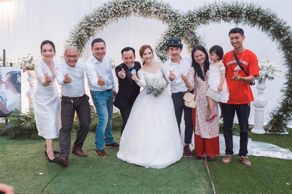 than con chay can doi the ma vua lay vo tien dat da bi phuong thanh trach moc cuoi xong quen toi luon