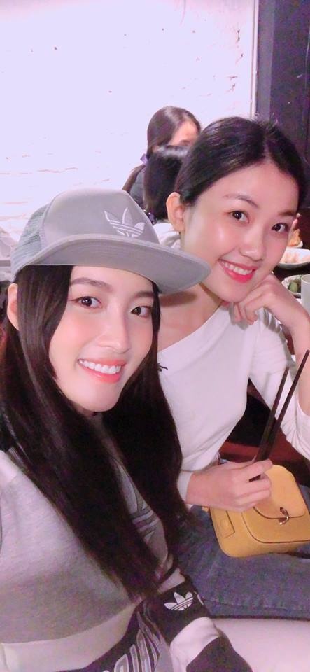 nhung co gai trong thanh pho bo anh tinh be binh ngoai doi cua truc mai