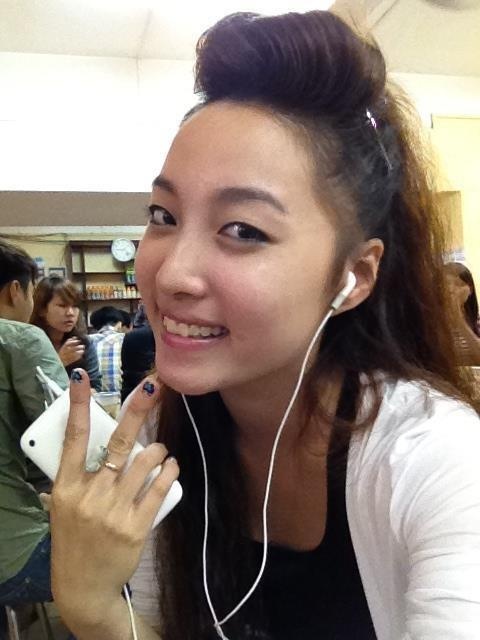 nhung co gai trong thanh pho loat anh thoi ngo tau cua dan dien vien chinh