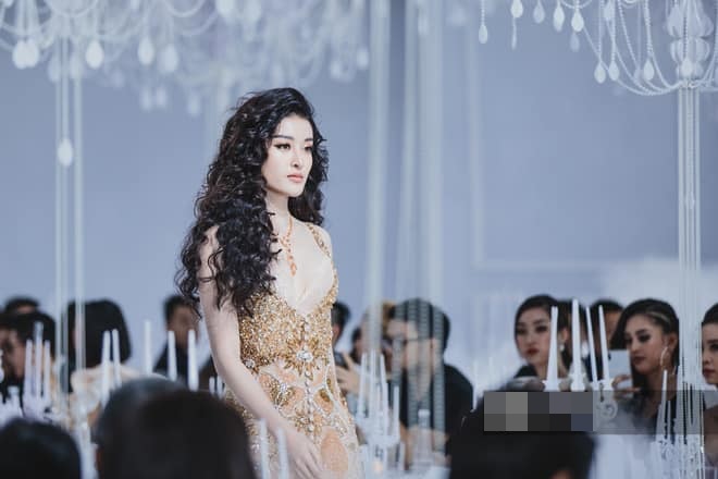Mặt 'như bánh bao ngâm nước': Chuyện gì đang xảy ra với gương mặt của Huyền My? mat nhu banh bao ngam nuoc chuyen gi dang xay ra voi guong mat cua huyen my