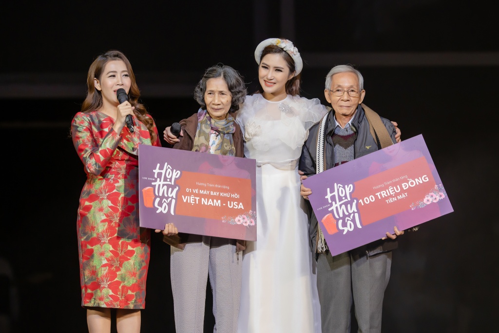 Lộ hàng loạt bí mật trong liveshow đầu tiên của Hương Tràm lo hang loat bi mat trong liveshow dau tien cua huong tram