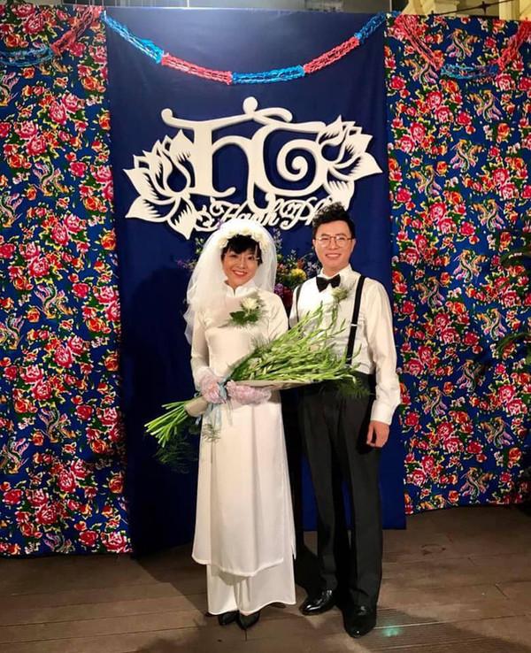 thao van tung anh cuoi voi phi cong tre chong cu cong ly binh luan khien ai cung bat ngo