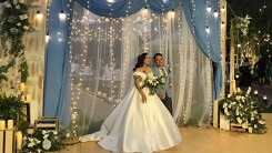 Đinh Tiến Đạt hát và khiêu vũ cùng vợ 9X trong đám cưới ngoài trời