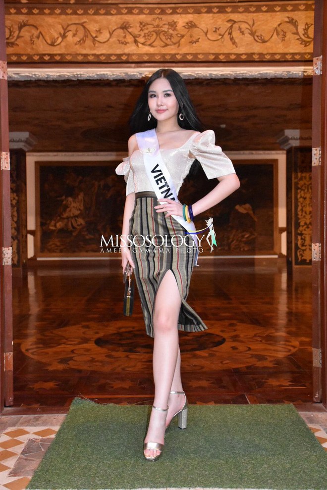 clip bat ngo voi man catwalk cua le au ngan anh tai miss intercontinental