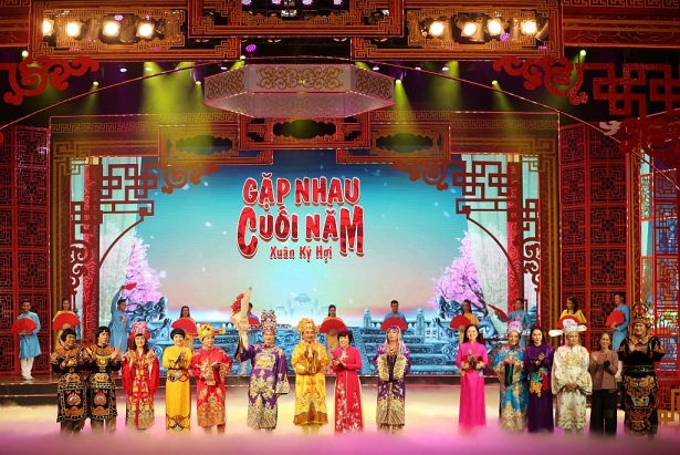 he lo nhung hinh anh dau tien cua san khau tao quan 2019