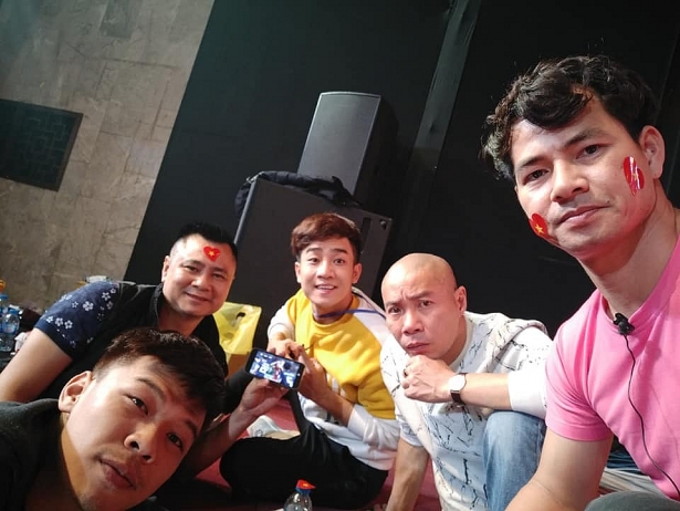 he lo nhung hinh anh dau tien cua san khau tao quan 2019