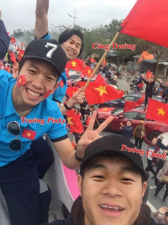 cac ngoi sao showbiz trong ra sao neu so huu doi mat hip cua cau thu xuan truong