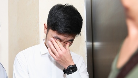 mai thao vi yeu ma den minh va tien vu thuong xuyen nhan tin hoi tham