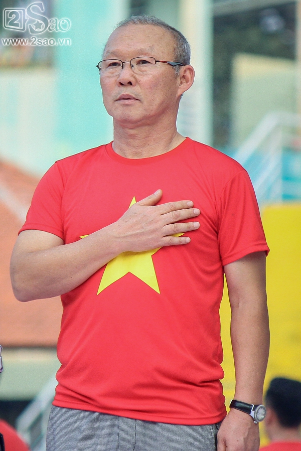 sieu dang yeu cong phuong boc me duy pinky di giao luu van mang theo son moi