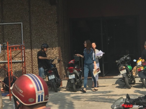 dam thu trang de mat moc xuat hien pho phac hau tin don ran nut voi cuong do la
