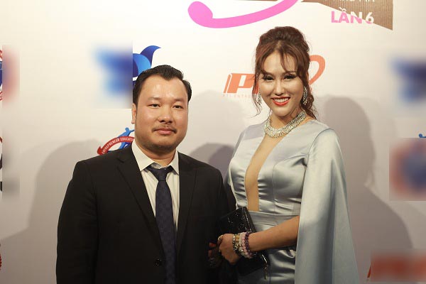 phi thanh van chia tay ban trai doanh nhan sau vai thang hen ho