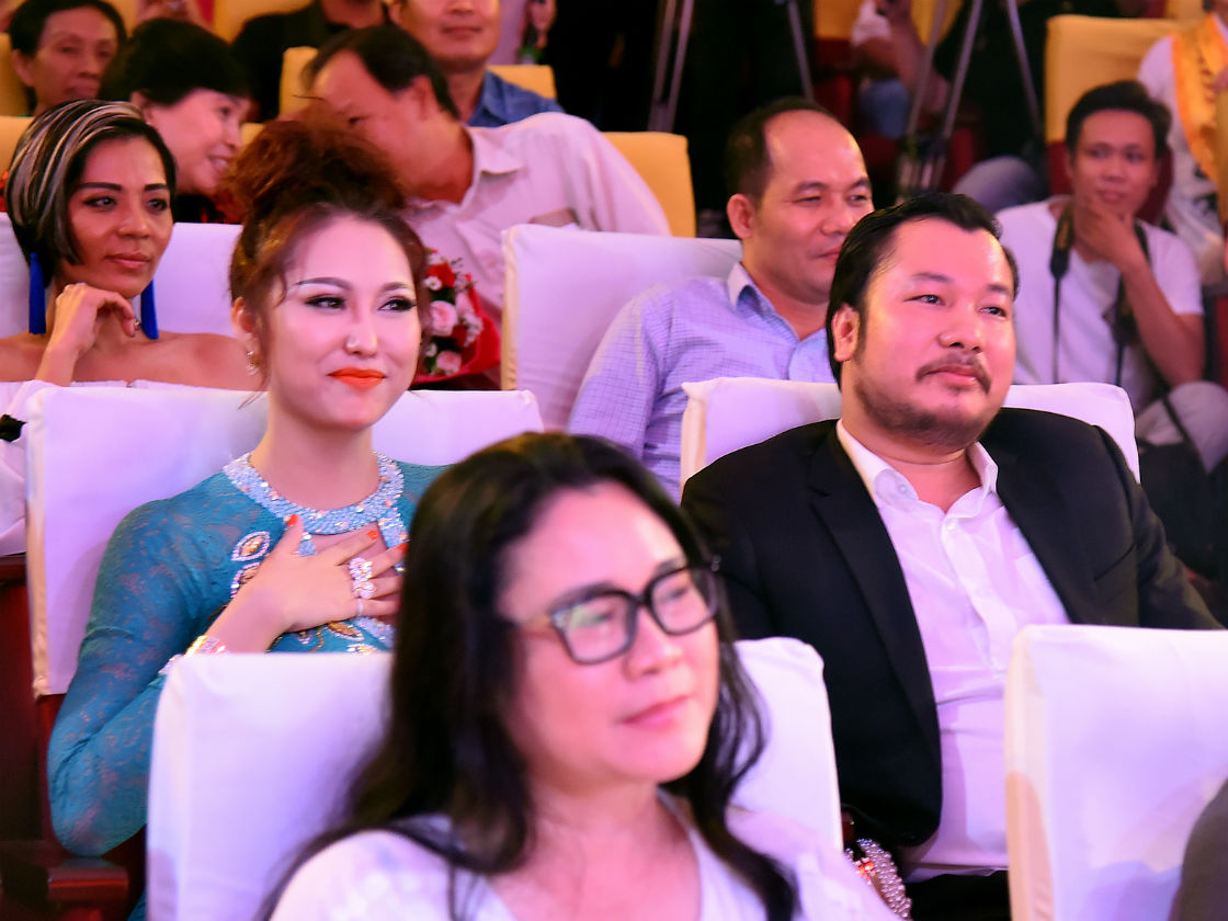 phi thanh van chia tay ban trai doanh nhan sau vai thang hen ho