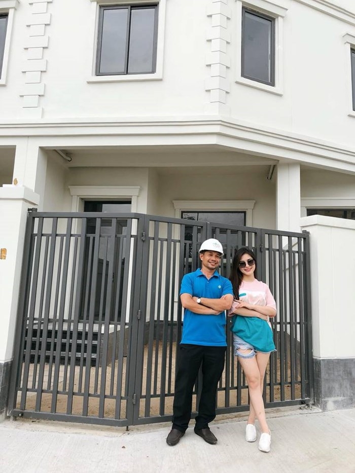 huong tram tau nha tien ty sau 6 nam di hat