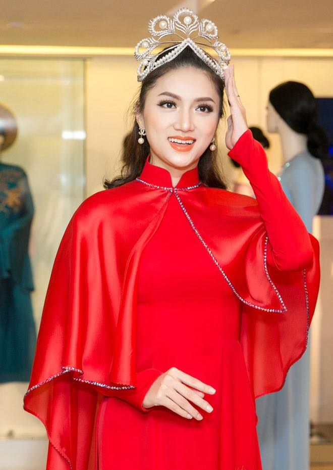 vuong mien hoa hau hoan vu co gi tuyet tac khien my nhan viet thi nhau dung hang nhai