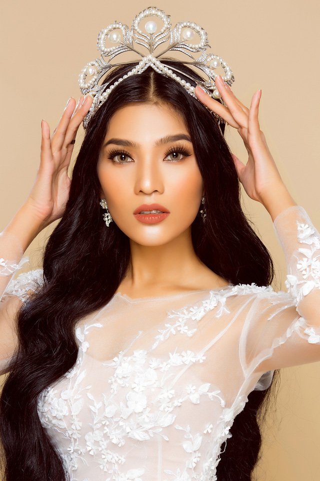 vuong mien hoa hau hoan vu co gi tuyet tac khien my nhan viet thi nhau dung hang nhai