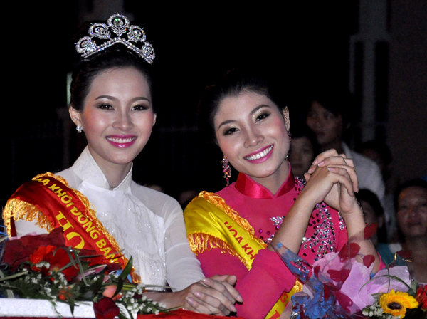 vuong mien hoa hau hoan vu co gi tuyet tac khien my nhan viet thi nhau dung hang nhai