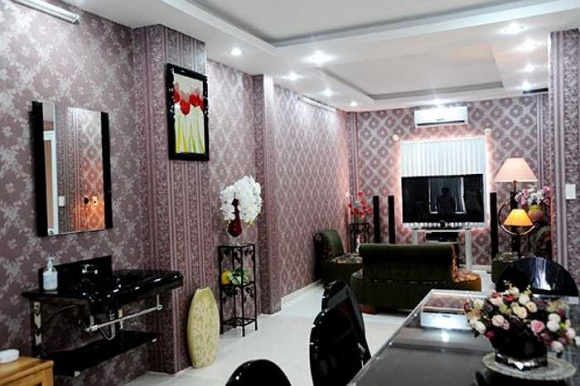 dep trai hat hay nhung lien tuc bi da cuoc song cua nguyen phi hung o tuoi 40 ra sao