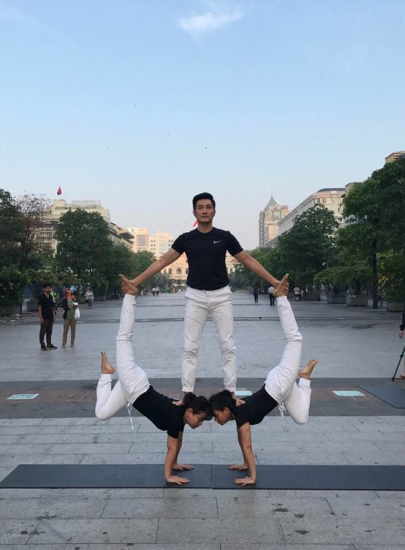 dep trai hat hay nhung lien tuc bi da cuoc song cua nguyen phi hung o tuoi 40 ra sao