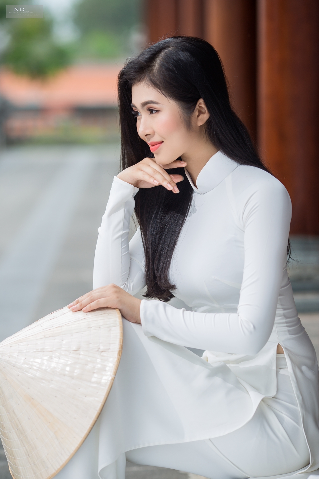 me man nhan sac cua hoa khoi thanh lich sa dec trong ta ao dai don xuan