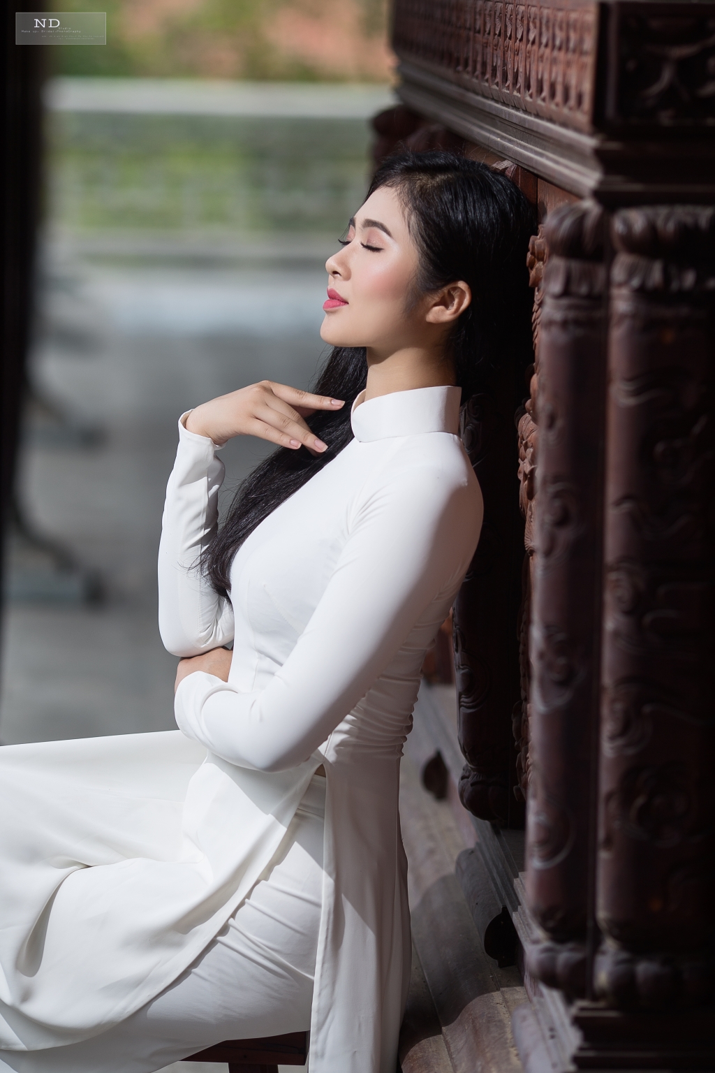 me man nhan sac cua hoa khoi thanh lich sa dec trong ta ao dai don xuan