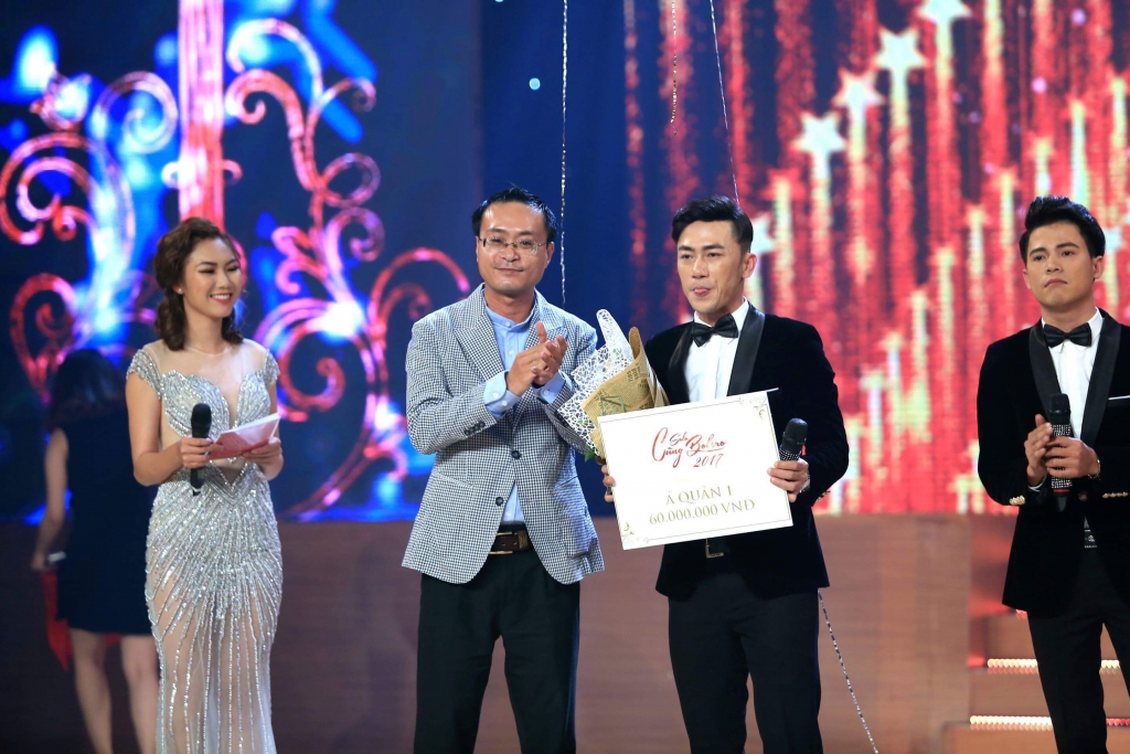chang trai keo keo xuat sac gianh ngoi quan quan solo cung bolero 2017