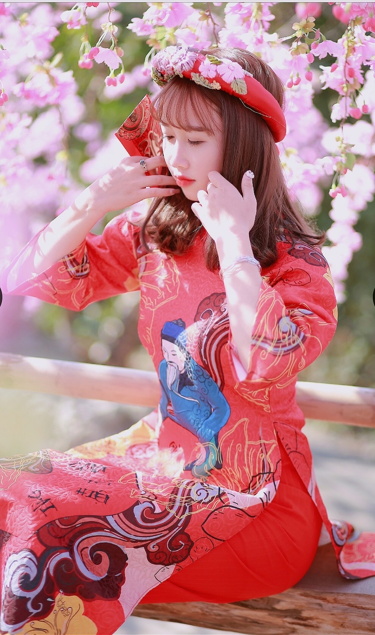 nu sinh bac giang tuoi tre trong ta ao dai do tham chao don xuan sang