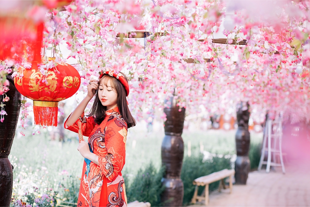 nu sinh bac giang tuoi tre trong ta ao dai do tham chao don xuan sang