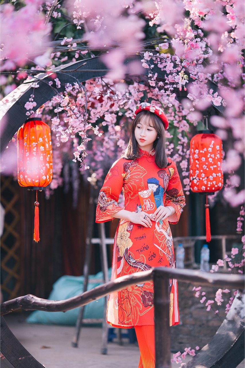 nu sinh bac giang tuoi tre trong ta ao dai do tham chao don xuan sang
