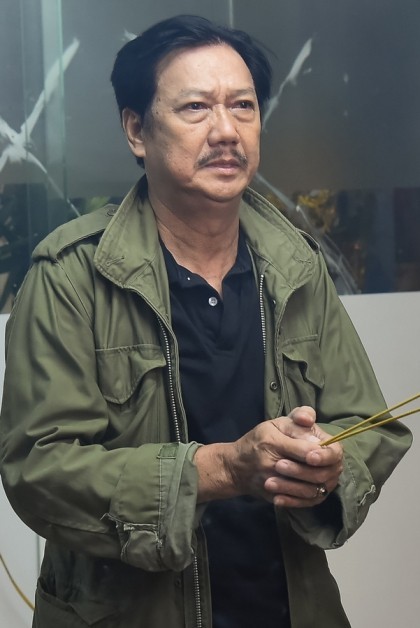 nghe si viet nghe n nga o den vieng dien vien nguyen hau nga y cuo i cung