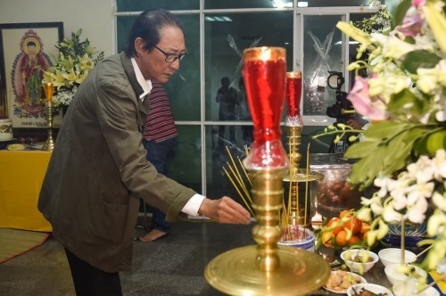 nghe si viet nghe n nga o den vieng dien vien nguyen hau nga y cuo i cung