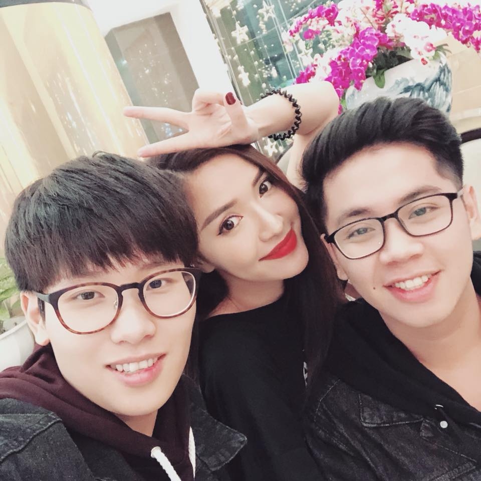 Sao Việt người đi diễn, người hạnh phúc bên gia đình trong 3 ngày Tết 2018 sao viet nguoi di dien nguoi hanh phuc ben gia dinh trong 3 ngay tet 2018