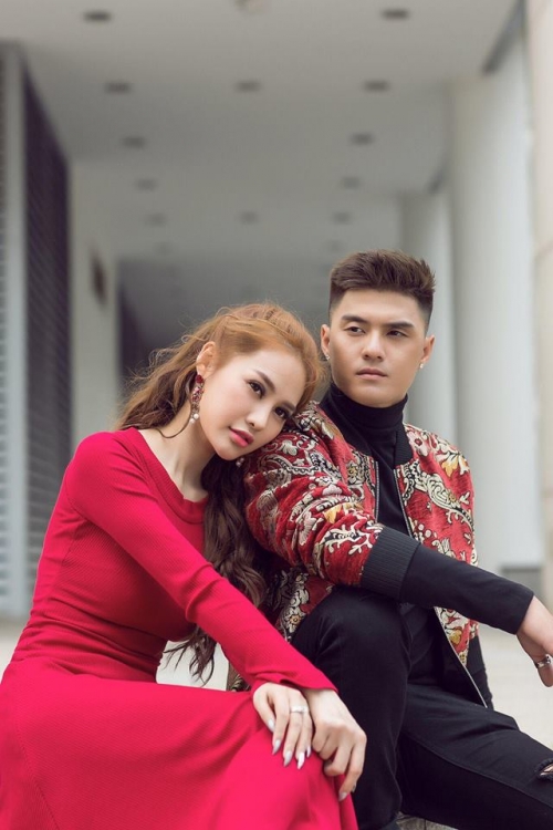 linh chi bat ngo khoe nhan moi ky niem tron 1 nam ben lam vinh hai