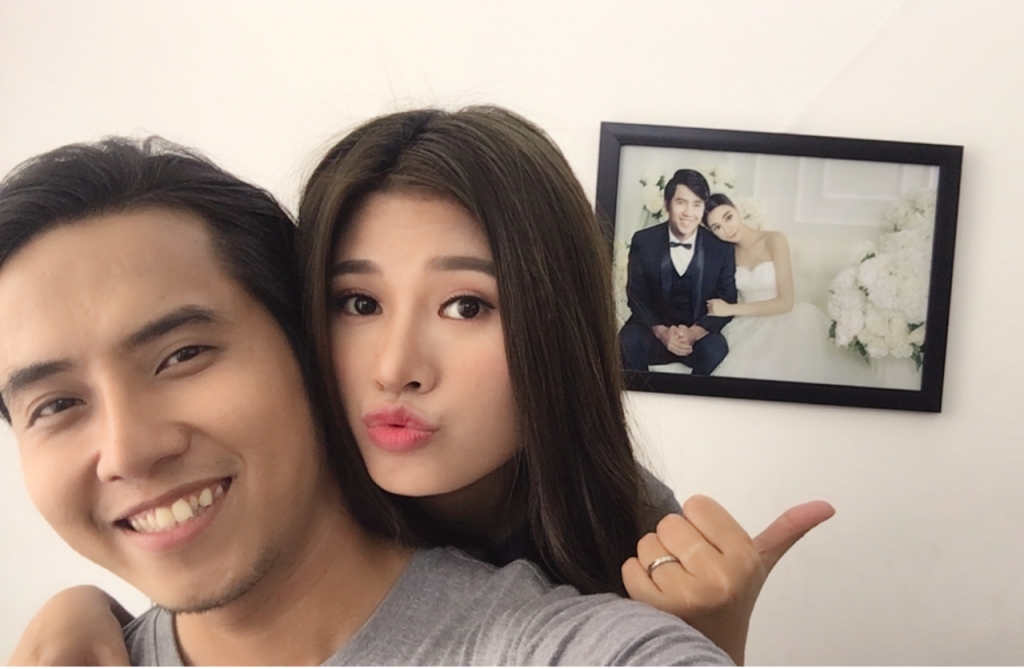 nhu le vi yeu ma den anh xuan hien biet minh cung co rat nhieu nguoi theo duoi