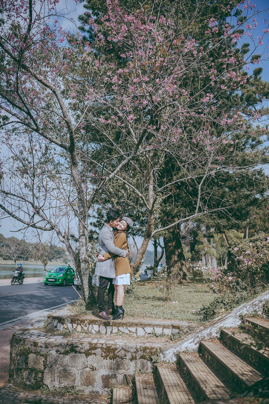 Từ chối Hải Quân ở 'Vì yêu mà đến', Cherry Quỳnh bất ngờ chụp ảnh tình tứ bên 'soái ca' tu choi hai quan o vi yeu ma den cherry quynh bat ngo chup anh tinh tu ben soai ca
