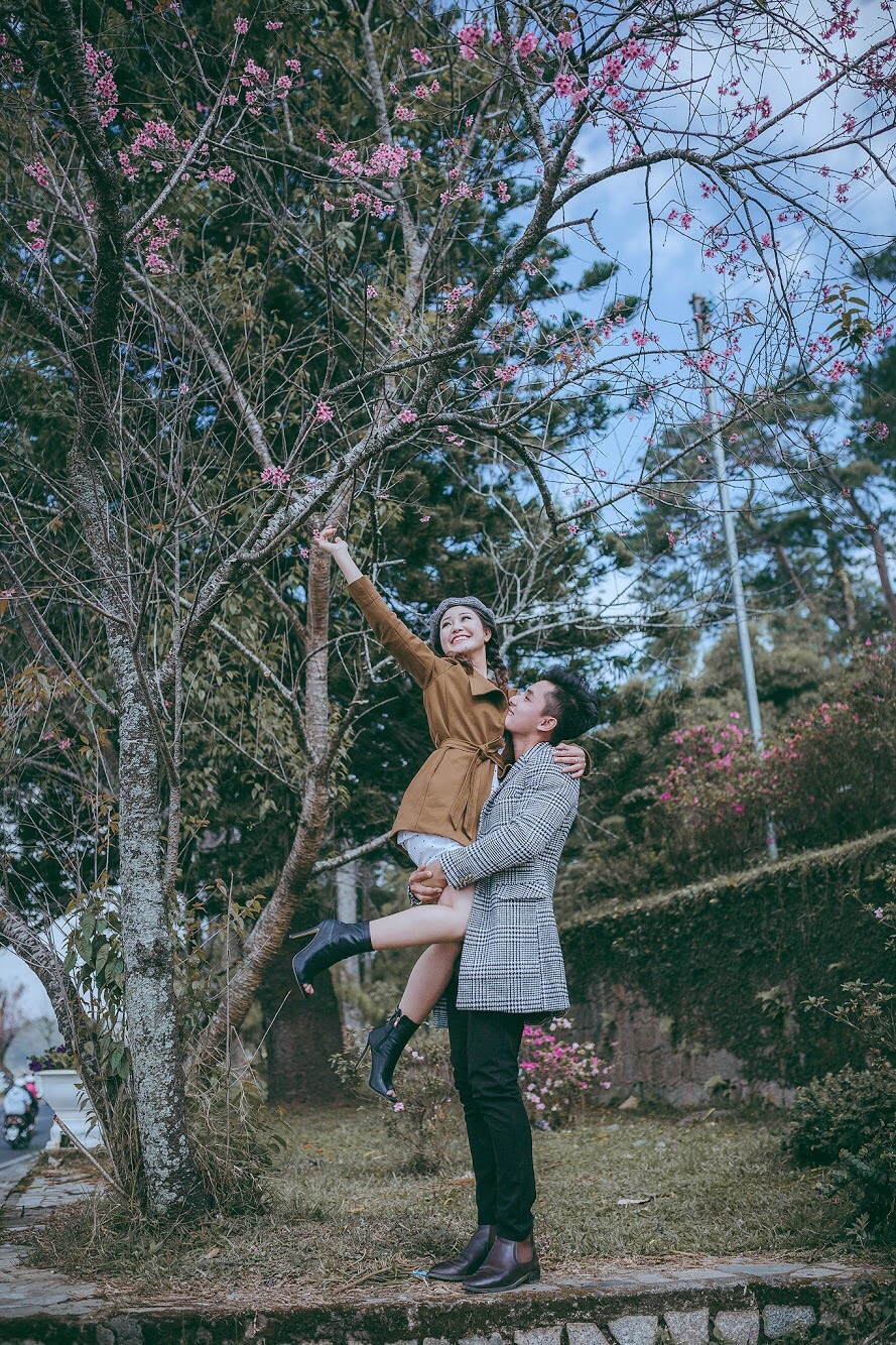 Từ chối Hải Quân ở 'Vì yêu mà đến', Cherry Quỳnh bất ngờ chụp ảnh tình tứ bên 'soái ca' tu choi hai quan o vi yeu ma den cherry quynh bat ngo chup anh tinh tu ben soai ca
