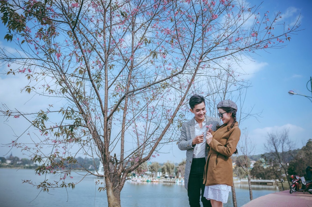 Từ chối Hải Quân ở 'Vì yêu mà đến', Cherry Quỳnh bất ngờ chụp ảnh tình tứ bên 'soái ca' tu choi hai quan o vi yeu ma den cherry quynh bat ngo chup anh tinh tu ben soai ca