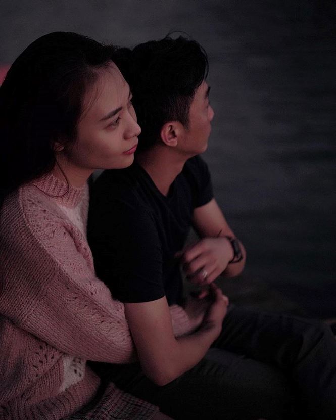 dam thu trang tung anh om cuong do la khien fan tan chay