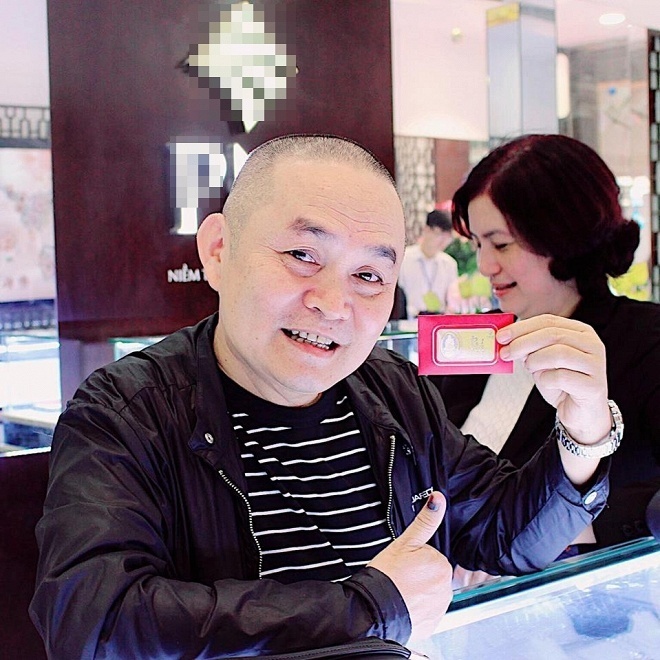 ngay via than tai 2019 cua sao viet nguoi xep hang tu sang som de mua vang nguoi khai truong cong ty