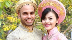 Cuộc sống của diễn viên Xuân Thùy 'cô gái xấu xí' ra sao gần 4 năm kết hôn với chồng Tây