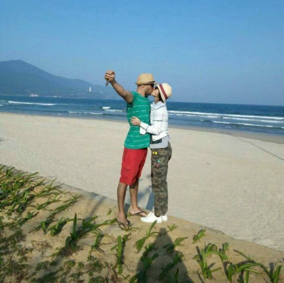 cuoc song cua dien vien xuan thuy co gai xau xi ra sao gan 4 nam ket hon voi chong tay