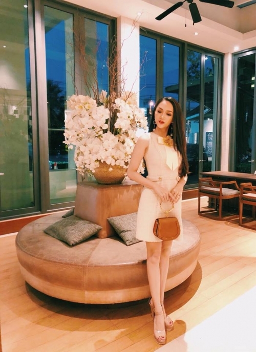 dan phu thuy dac luc giup huong giang de dang gianh giai hoa hau chuyen gioi quoc te