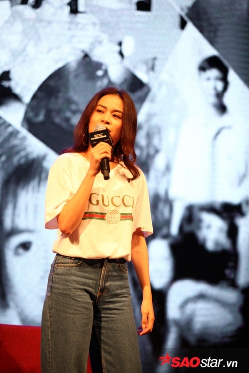 hoang thuy linh qua khu co ngu yen hay khong moi nguoi khong song doi toi lam sao biet